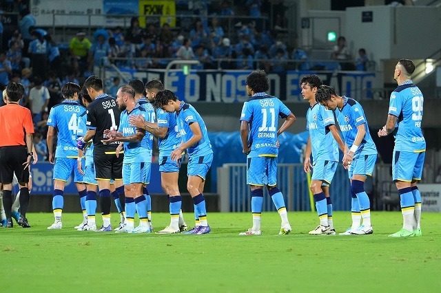 一時は２点差を追いついた磐田だが３－４で敗戦。写真：田中研治（サッカーダイジェスト写真部）