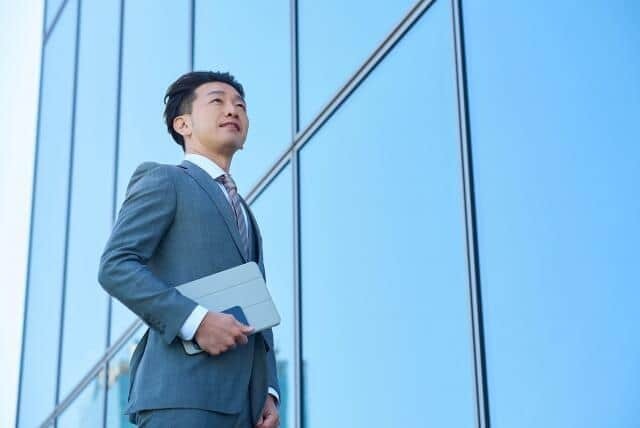 過去に所属していた企業とはつながりを持ちたい？