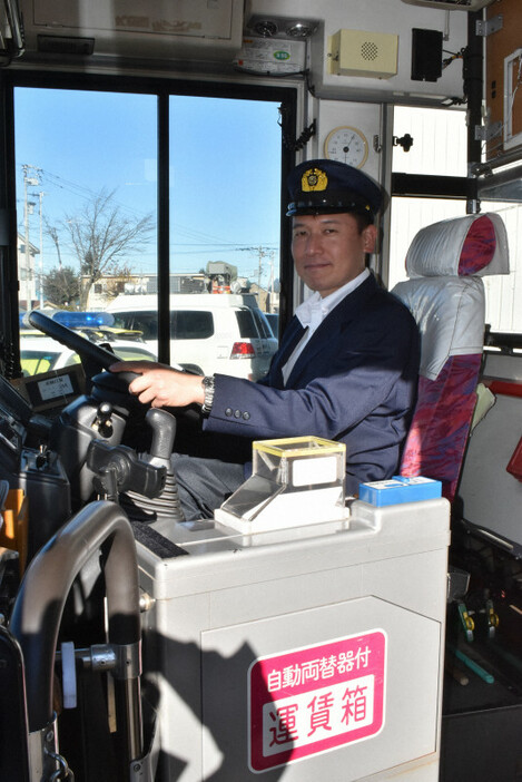 バス運転手として従事することが決まった地域おこし協力隊員の広田剣さん＝北海道美幌町で2024年11月14日午前10時20分、本多竹志撮影