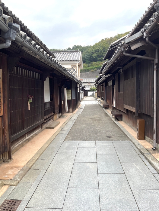 香川県の笠島地区のとある街並み