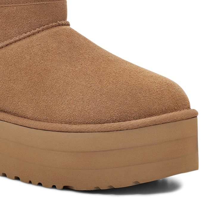 【UGG（アグ）ムートンブーツ】2024年買うなら「厚底」が断然おすすめ！その理由とは