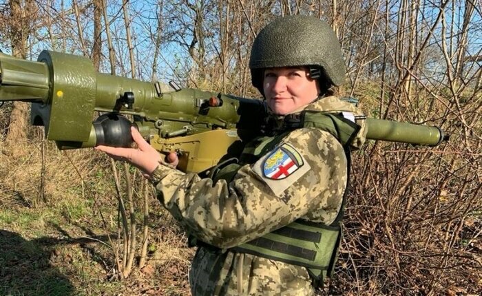 ロシア軍のミサイルを撃墜した元幼稚園教員のナタリア・グラバーチュク兵士　［フェイスブック　キャプチャー］