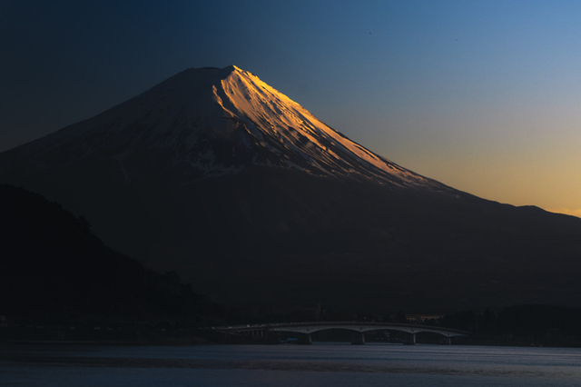 富士山は、約3200年前を境に、以後はあまりマグマを噴出しなかった　photo by gettyimages