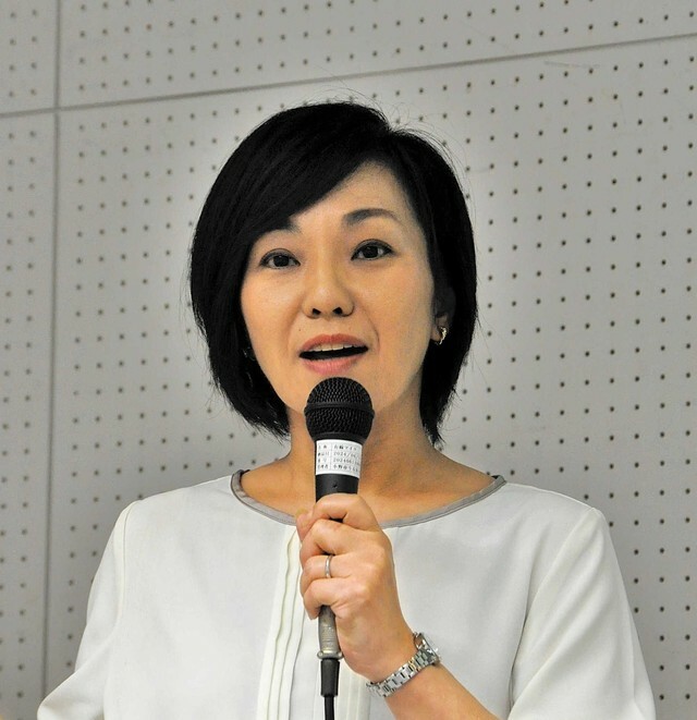 稲村和美氏