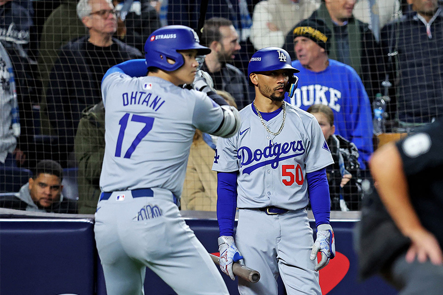 ドジャース・大谷翔平（左）とムーキー・ベッツ【写真：ロイター】