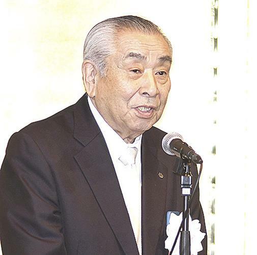 式典であいさつした坪井理事長