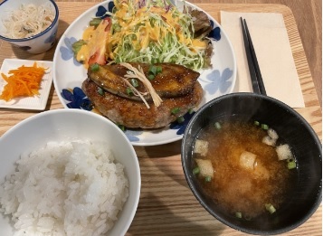 食事と運動のバランスが重要です（イメージ）