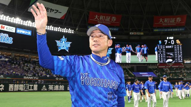 第6戦に向け取材に応じた三浦大輔監督（写真:時事）