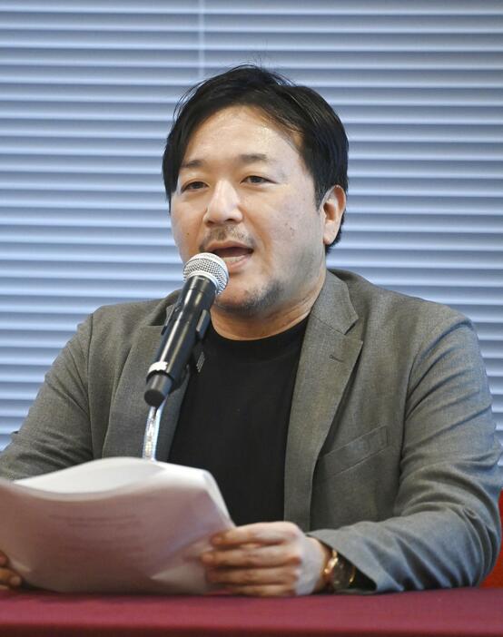 「日本ドラフト文学賞」の創設に関して記者会見する直木賞作家の今村翔吾さん＝20日午前、東京都内