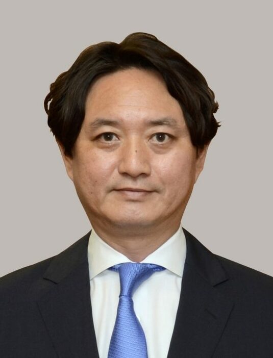 金村龍那氏