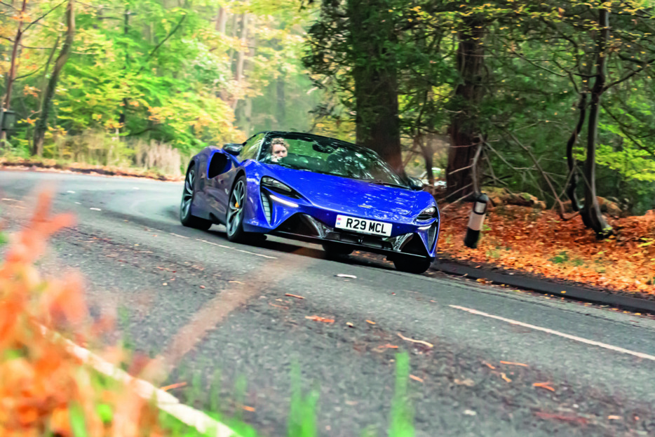 テスト車：マクラーレン・アルトゥーラ・スパイダー