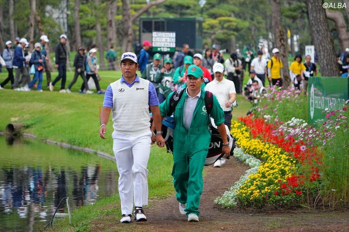 松山英樹、石川遼の組がスタートした