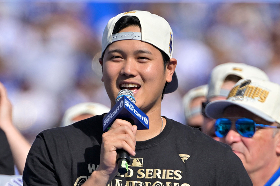 優勝パレードに参加したドジャース・大谷翔平【写真：ロイター】