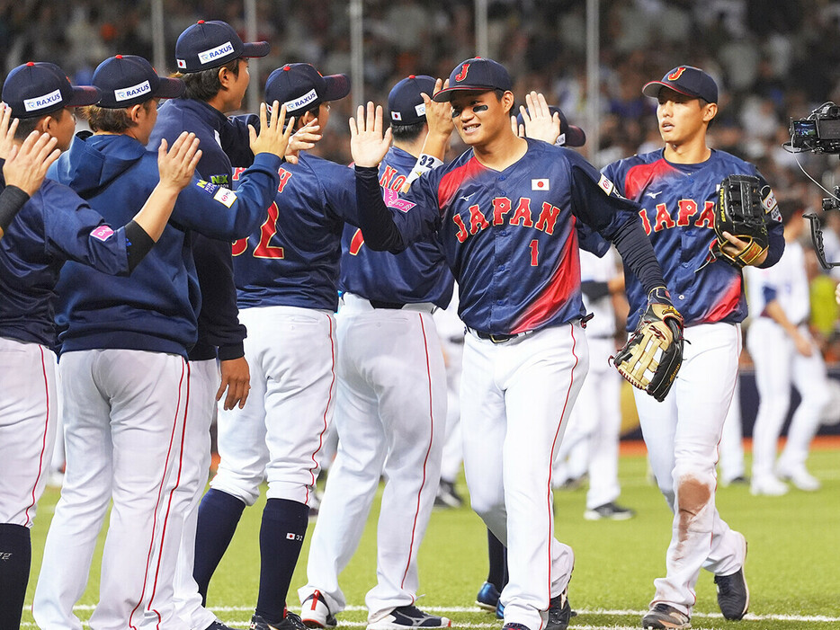 完全アウェーのなか、台湾を下し３連勝を飾った侍ジャパン　photo by Sankei Visual