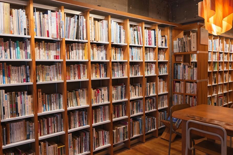 古書店を受け継ぐ「KAIDO books＆coffee」