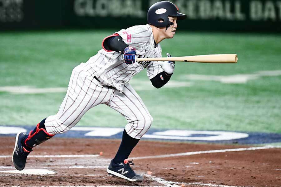 侍ジャパンの小園海斗【写真：中戸川知世】