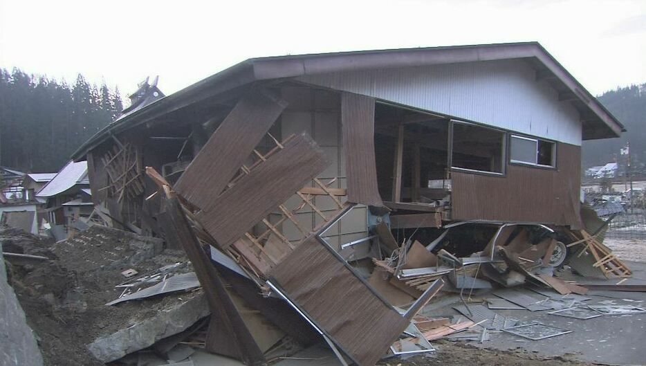 地震による被害（白馬村　2014年11月）