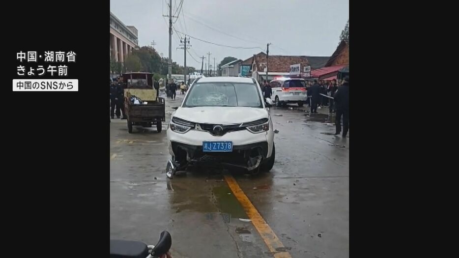 中国・湖南省　小学校前で児童に車突っ込む　運転手の男を拘束