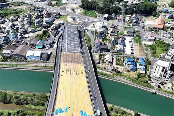 建設が進む国道2号笠岡バイパス（画像：国土交通省中国地方整備局岡山国道事務所）。