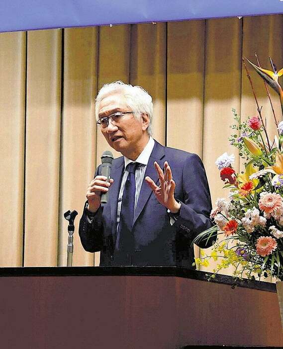 小浜ルートの優位性を強調する西田委員長（福井県小浜市で）