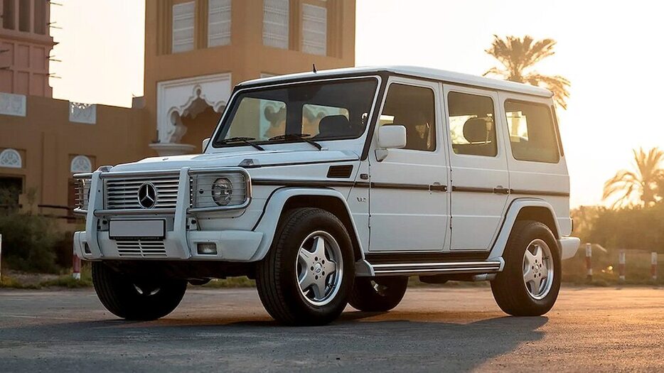 「G63」がラインナップされる前に存在した「メルセデス G63 AMG V12」