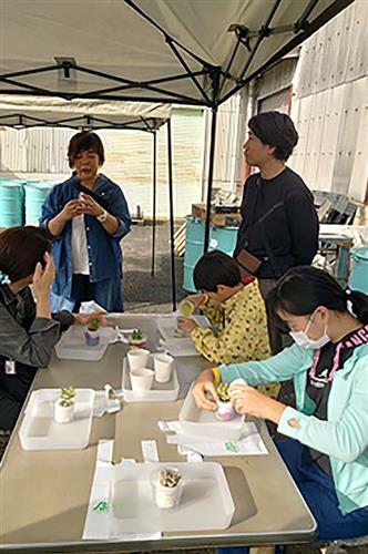 岐阜化繊工業で開かれたワークショップの様子