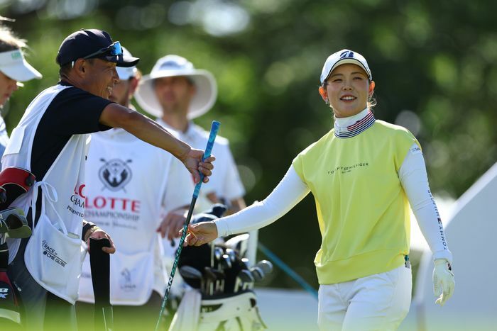 吉田優利が単独首位に浮上