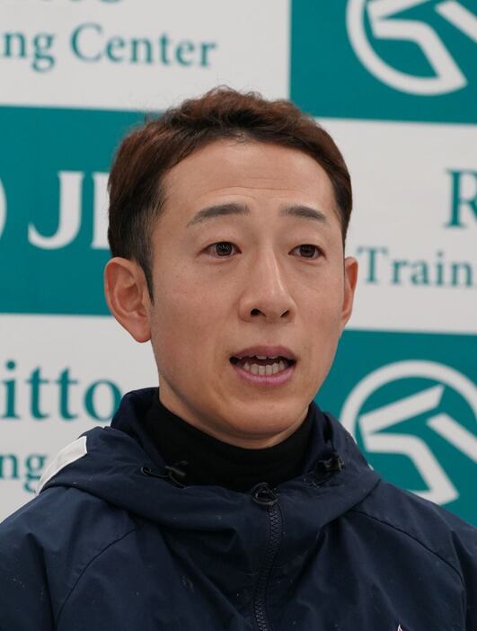 藤岡佑介騎手＝栗東トレセン（撮影・岩川晋也）