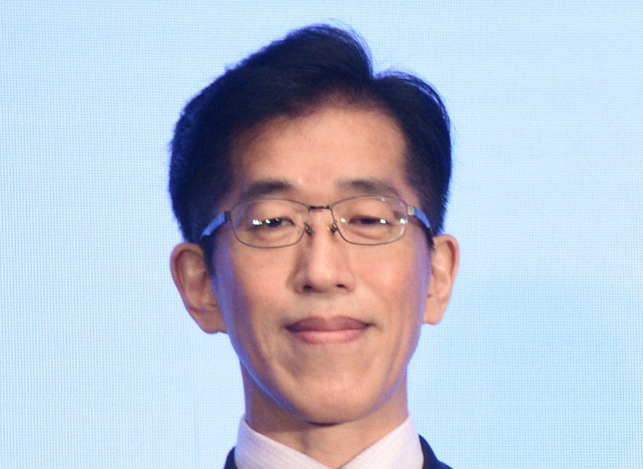 岸博幸氏