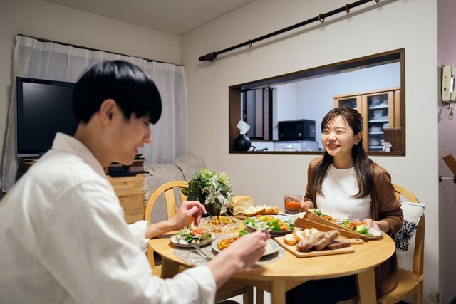 夫婦円満のカギは「毎日一緒に食事をとること」　※画像はイメージです（monzenmachi/stock.adobe.com）