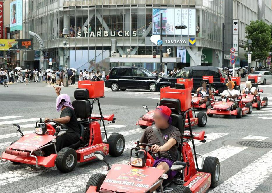 前を見て運転して！　公道でのゴーカートは、見ていて怖い（写真と本文は関係ありません。一部画像処理をしています）