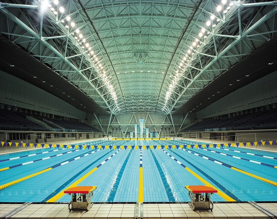 横浜国際プールのメインプール　横浜市提供