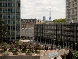 The Paris skyline. Photographer: Benjamin Girette/Bloomberg