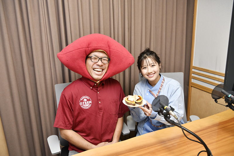 さつまいものゆるキャラ（？）「松本（弓彦）さん」と、焼き芋ブリュレを満喫した渡邉さん