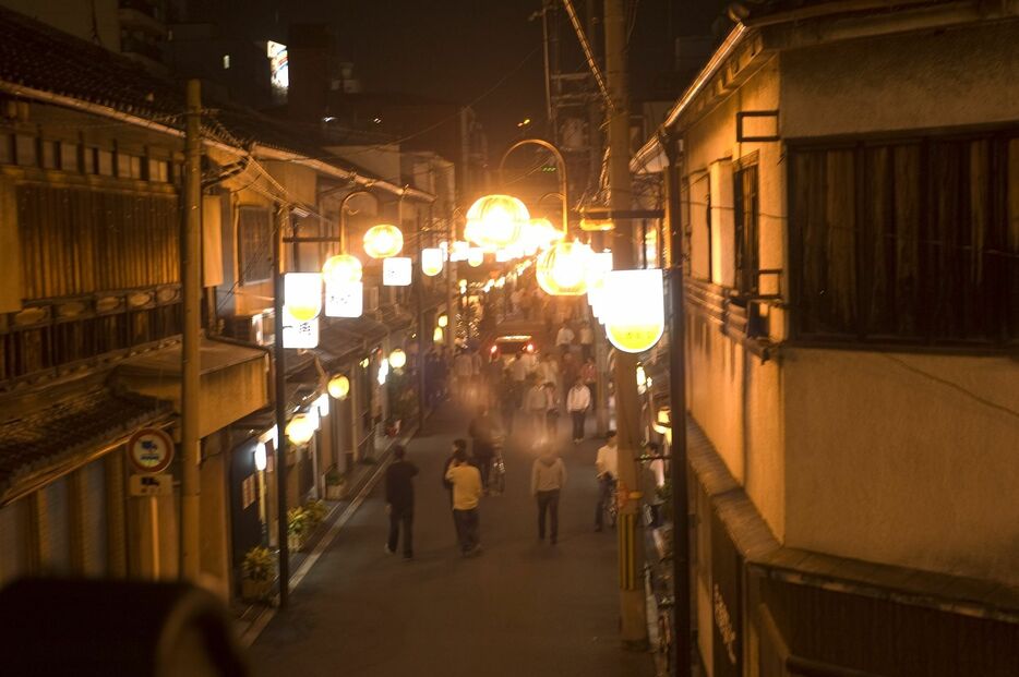 今も色街として賑わう飛田。この街でも阿部定は体を売っていた　©八木澤高明