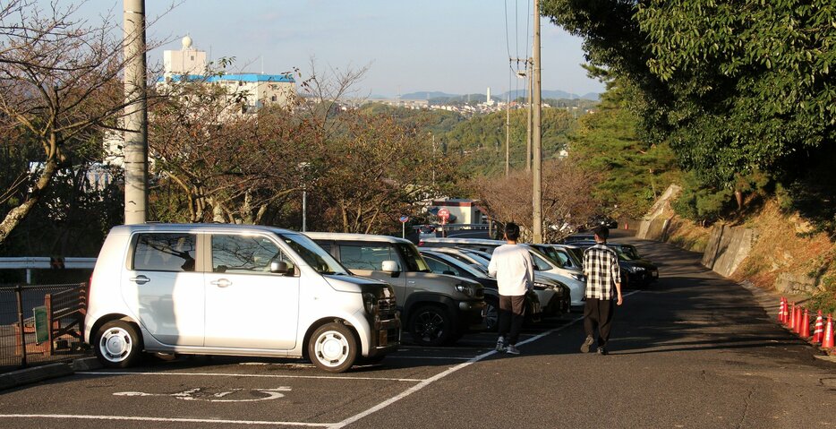 料金を値上げする千光寺公園駐車場