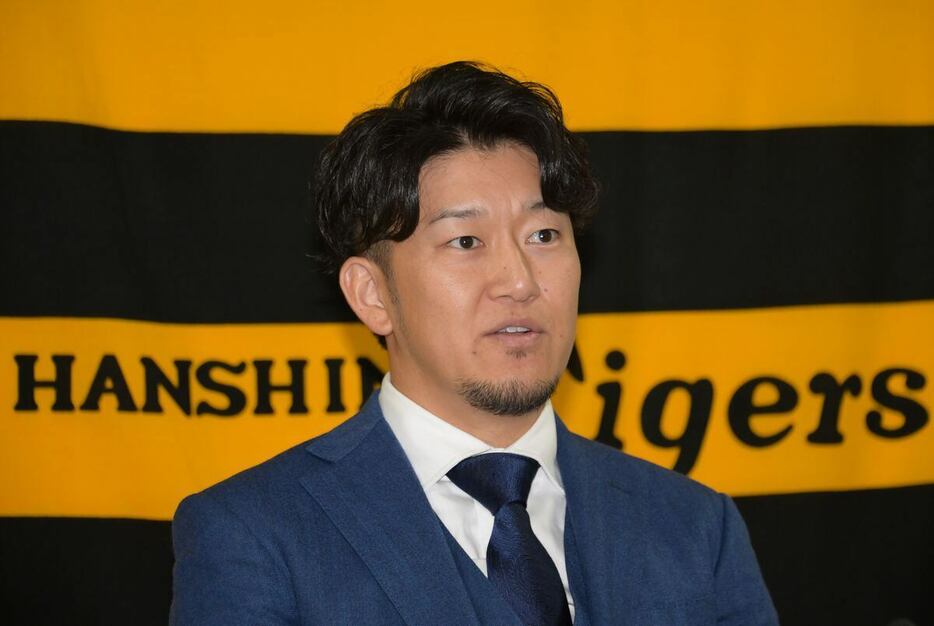 現状維持で更改した阪神・岩貞祐太（撮影・林俊志）