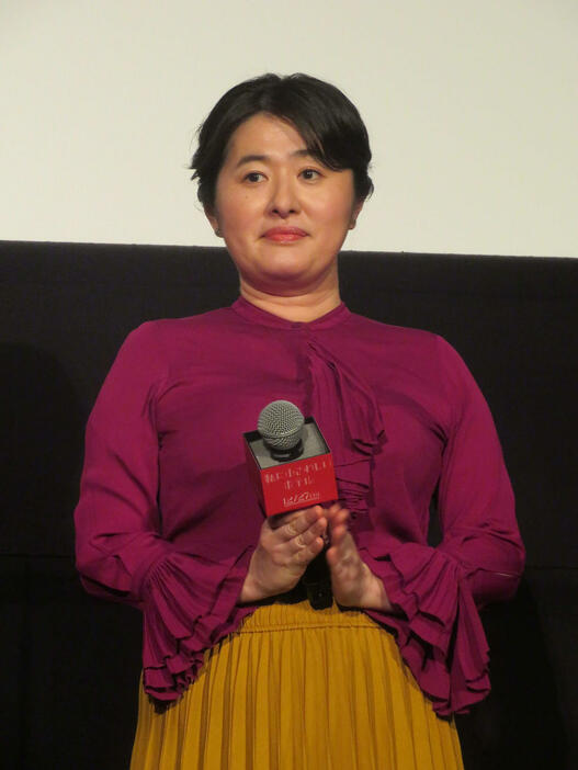 映画「私にふさわしいホテル」完成披露上映会に登壇した柚木麻子氏（撮影・村上幸将）