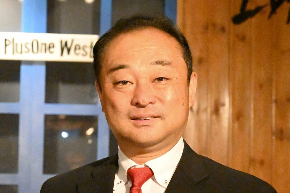 宮沢博行氏