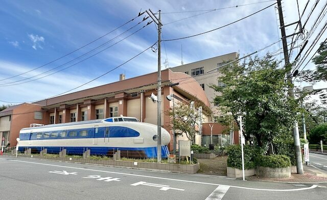 新幹線が突如出てきてビックリしそう