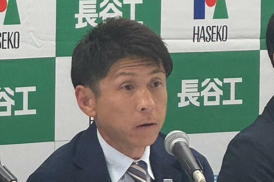 全日本大学駅伝前日会見に臨む駒大・藤田監督