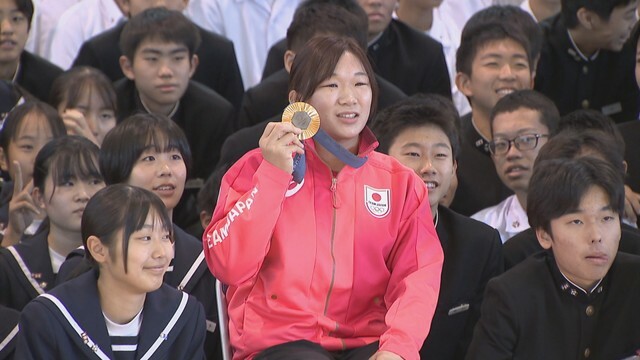 パリ五輪レスリング女子62㎏級で金　元木咲良選手