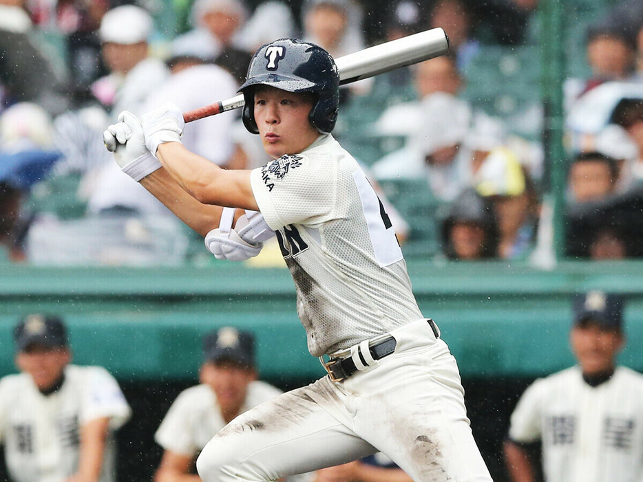 大阪桐蔭時代、2014年夏の甲子園で全国制覇を果たした峯本匠氏　photo by Sankei Visual