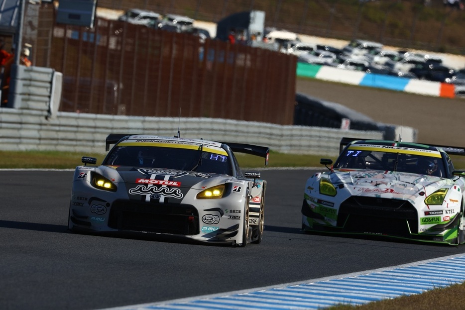 GT300クラス：前戦までポイントランキング2位だったNo.2 muta Racing GR86 GTだが、16位スタートから追い上げてくると思われたが、まさかの13位フニッシュでポイント獲得ならず。ポイントランキング3位に後退。