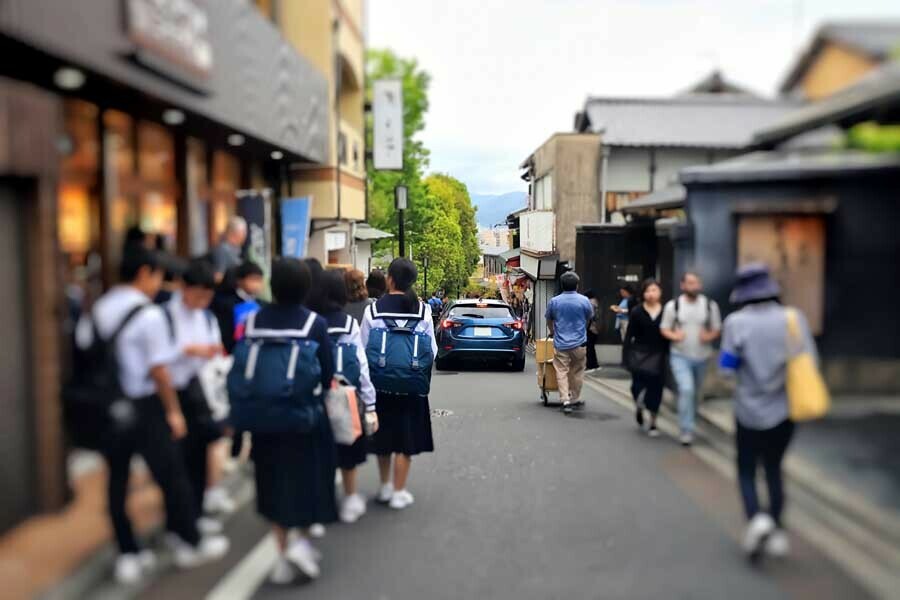 京都の修学旅行のイメージ（画像：写真AC）