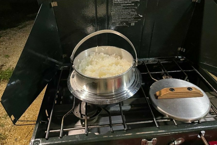 ユニフレームキャンプ羽釜で炊いたご飯はおかわり必至！