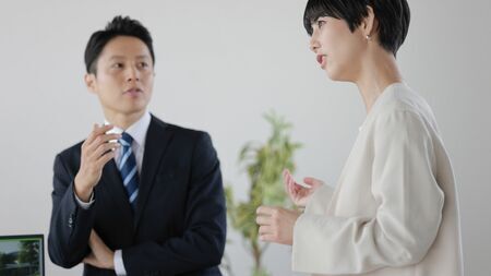 なぜ、多くの人が、言語化に苦手意識を持っているのでしょうか？（写真：Lukas／PIXTA）