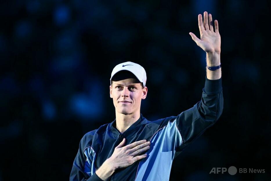 男子テニス、ATPファイナルズ5日目。勝利を喜ぶヤニック・シナー（2024年11月14日撮影）。【翻訳編集】 AFPBB News