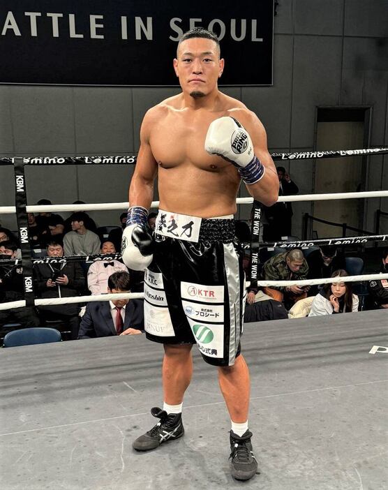 ボクシングデビュー戦で圧勝した星龍之介（大橋ジム提供）