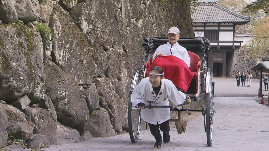 急な坂以外は大人2人を乗せて進めるように